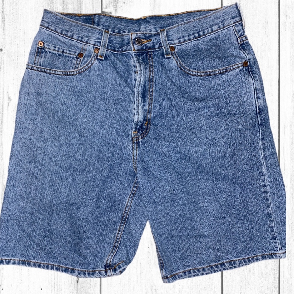 VINTAGE Levi’s 550 Relaxed Fit Jean Shorts